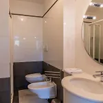アパート Residenza Ponte Pietra - Domus ヴェローナ