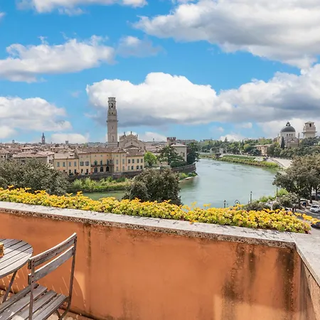 Apartman Residenza Ponte Pietra - Domus