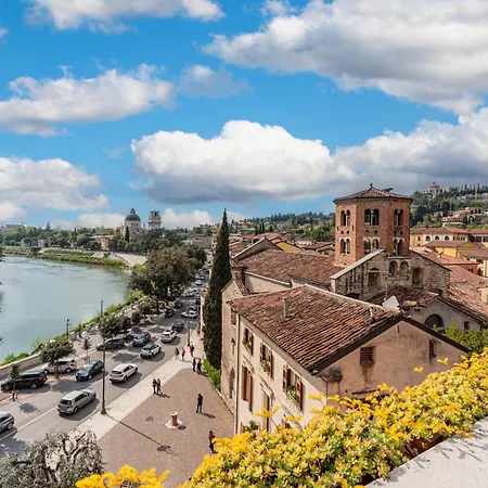 Residenza Ponte Pietra - Domus Apartman Verona