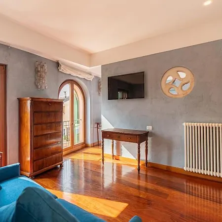 Domus - Residenza Ponte Pietra Apartment