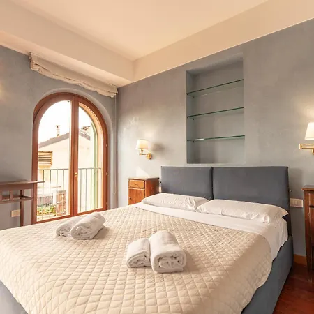 公寓 Residenza Ponte Pietra - Domus 维罗纳
